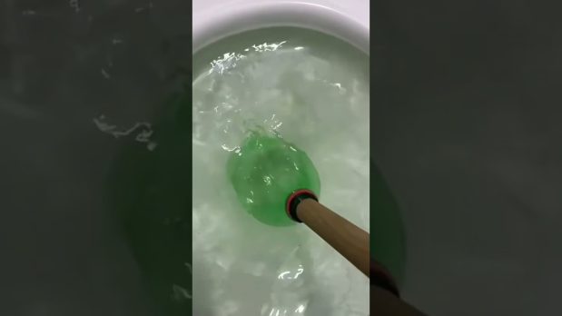 Higienización periódica de sifones y codos para evitar atascos en Las Palmas