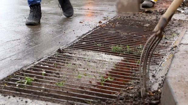 Limpieza preventiva de sumideros y rejillas interiores en Las Palmas